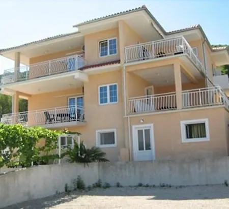 In With Sea View, Balcony, Air Conditioning, Wifi