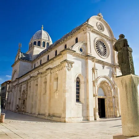 In With Sea View, Balcony, Air Conditioning, Wifi Grebaštica