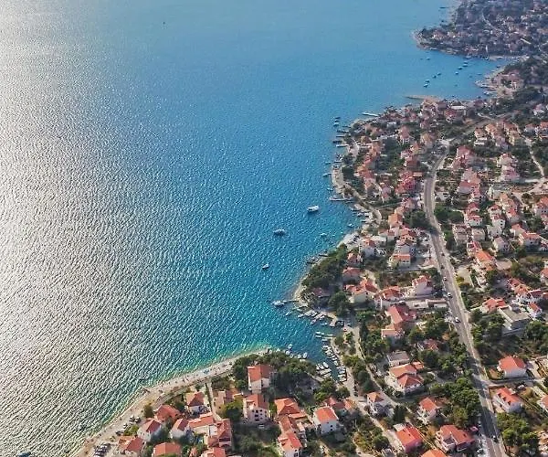 In With Sea View, Balcony, Air Conditioning, Wifi